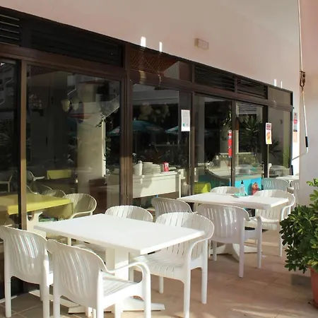 Parque Santiago 1 Next To The Плая-де-лас-Америкас